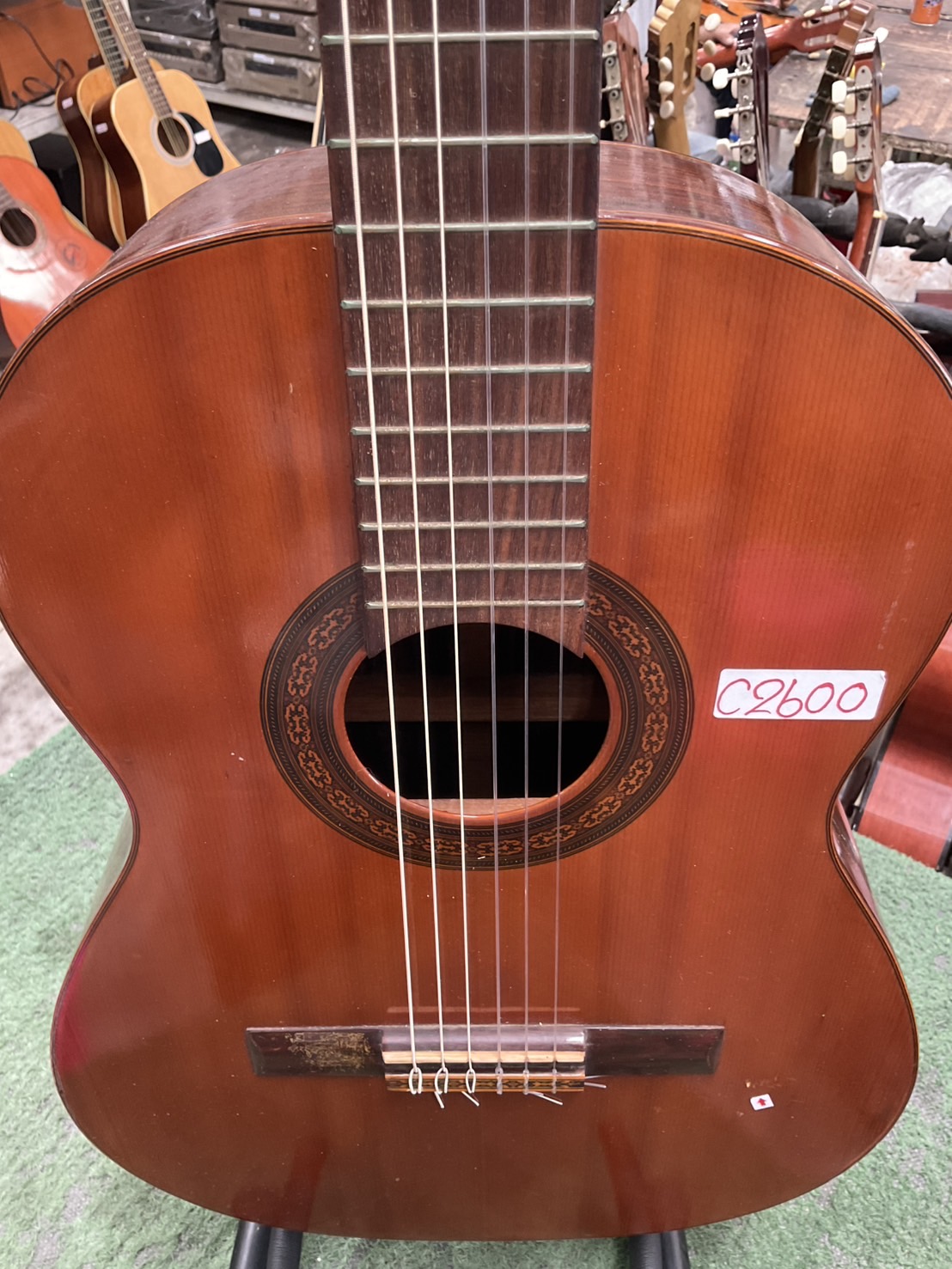 กีต้าร์คลาสสิค Abe Gut : 63D