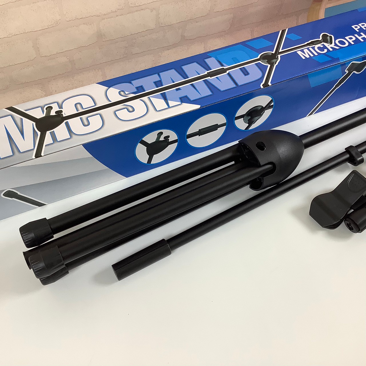 ขาตั้งไมค์โครโฟนพร้อมคอจับไมค์