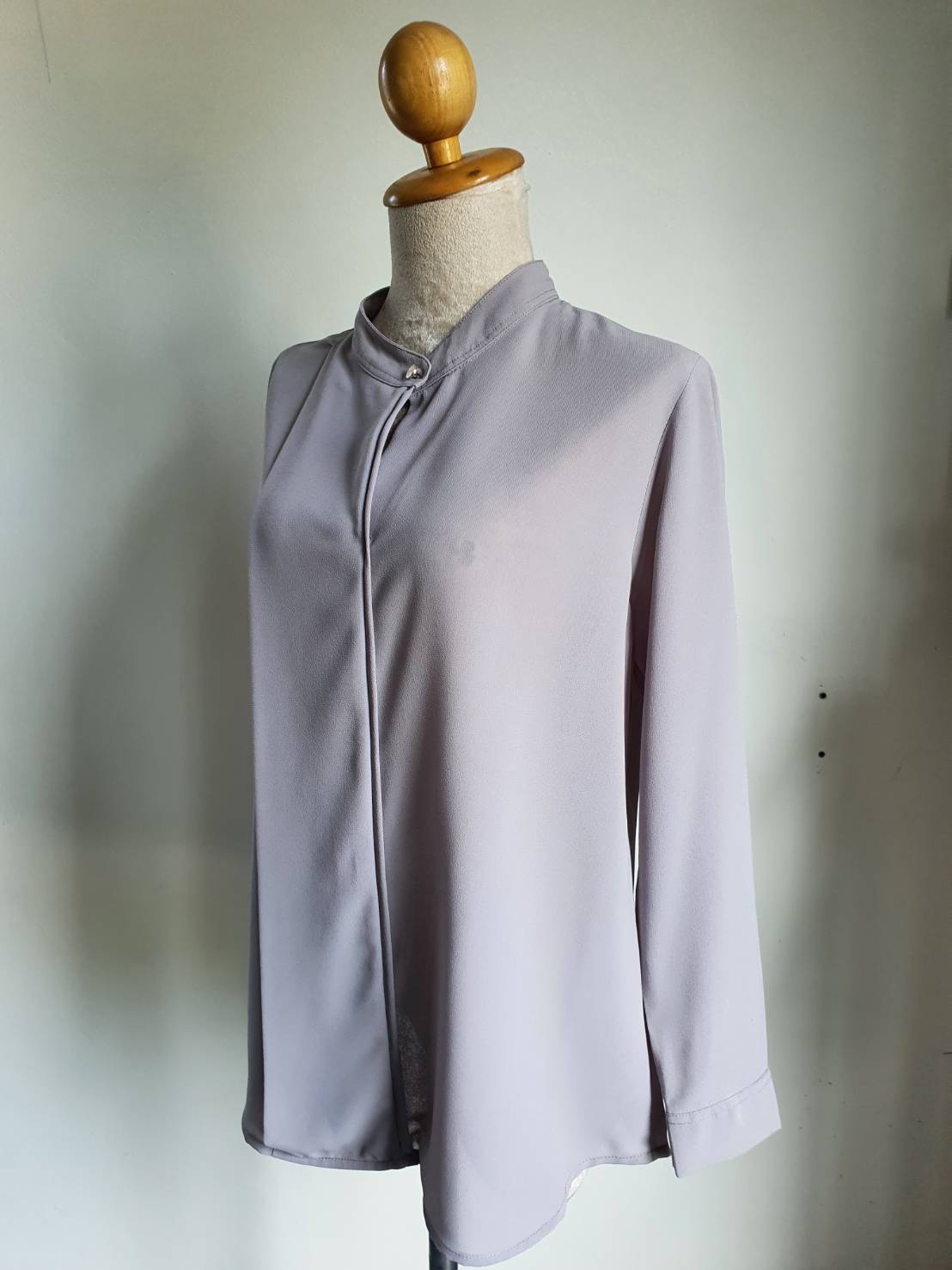FF05351 เสื้อผ้ามือสอง ชีฟอง สีเทา AVA CLOSET อก free-38 นิ้ว