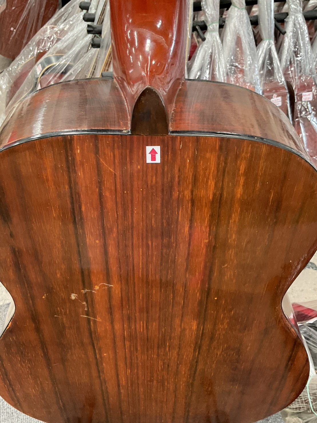 กีต้าร์คลาสสิค CLARK : No.109