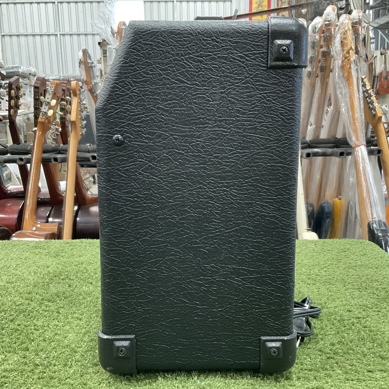 แอมป์กีต้าร์ FERNANDES : FA- สินค้าไม่พร้อมใช้งาน (ต้องซ่อม)