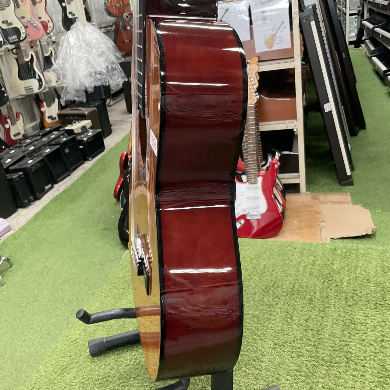 กีต้าร์คลาสสิค J & Z : JZGD3901