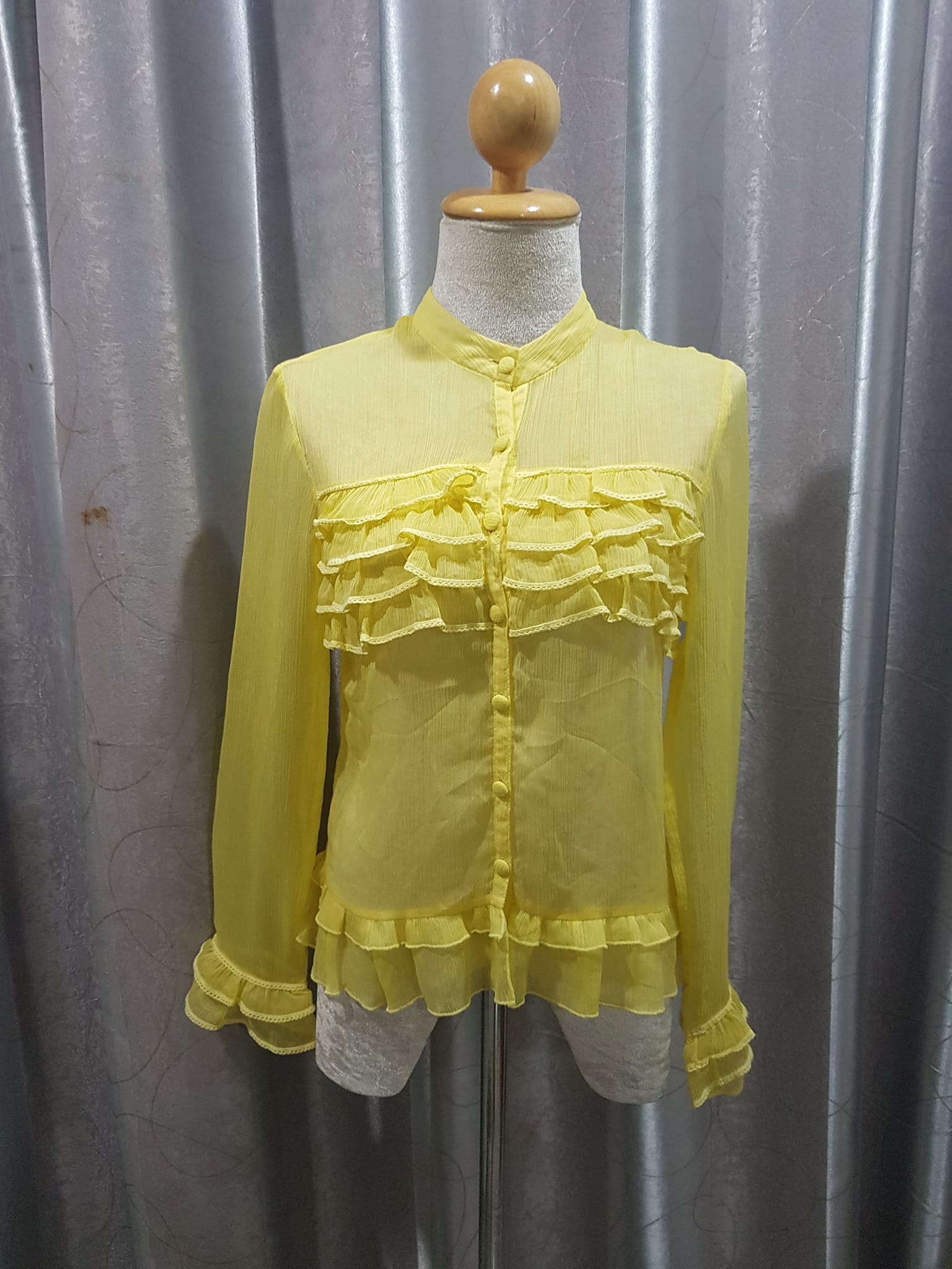 FF01205 เสื้อมือสอง ชีฟองซีทรู สีเหลือง CPS อก 33 นิ้ว