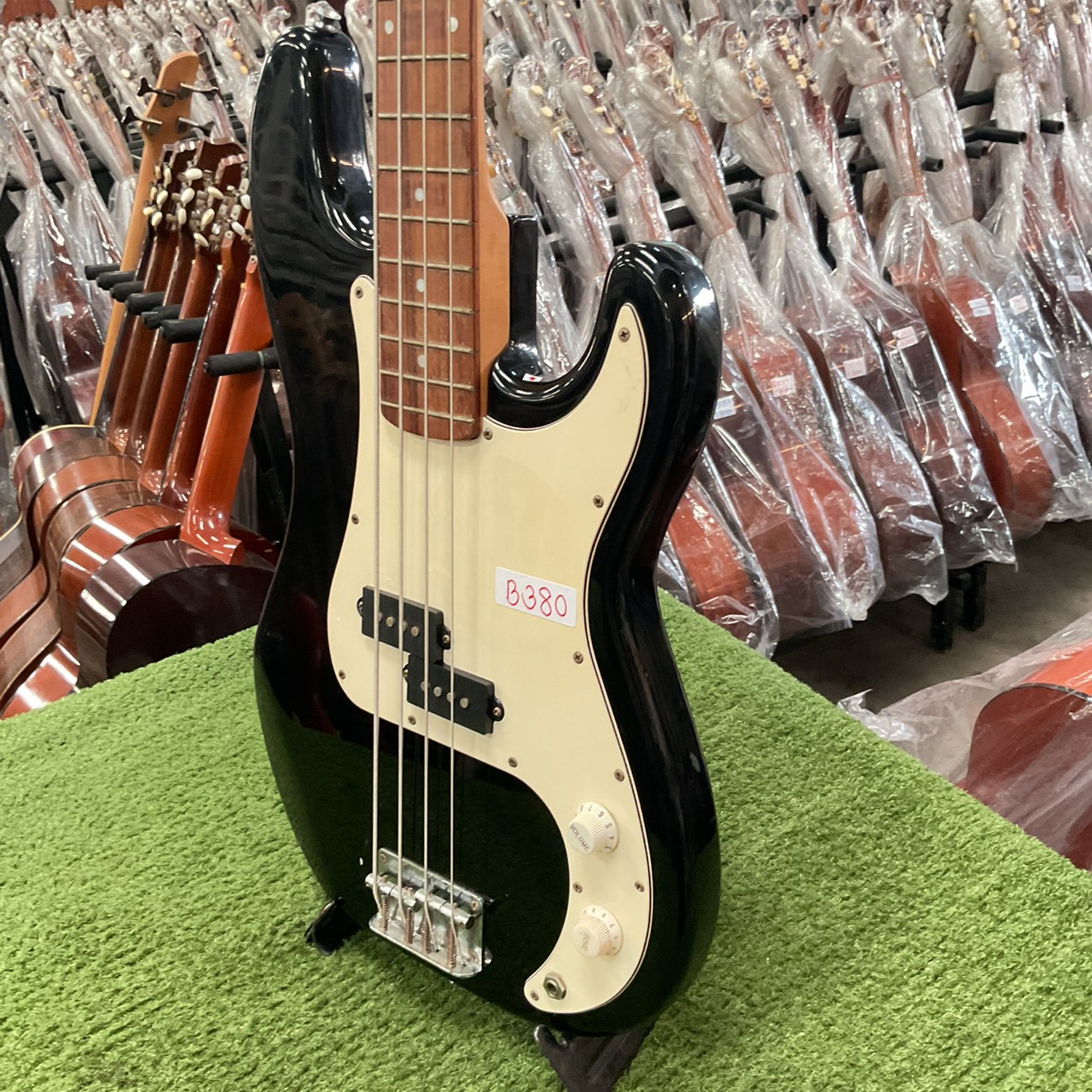 กีต้าร์เบส Flavor