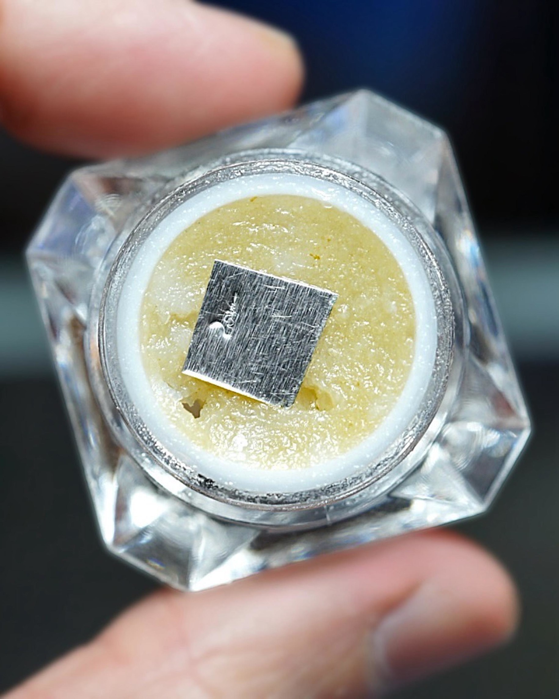 สีผึ้งกวักกรเวก Krawek Golden Call Wax. SKU-03998