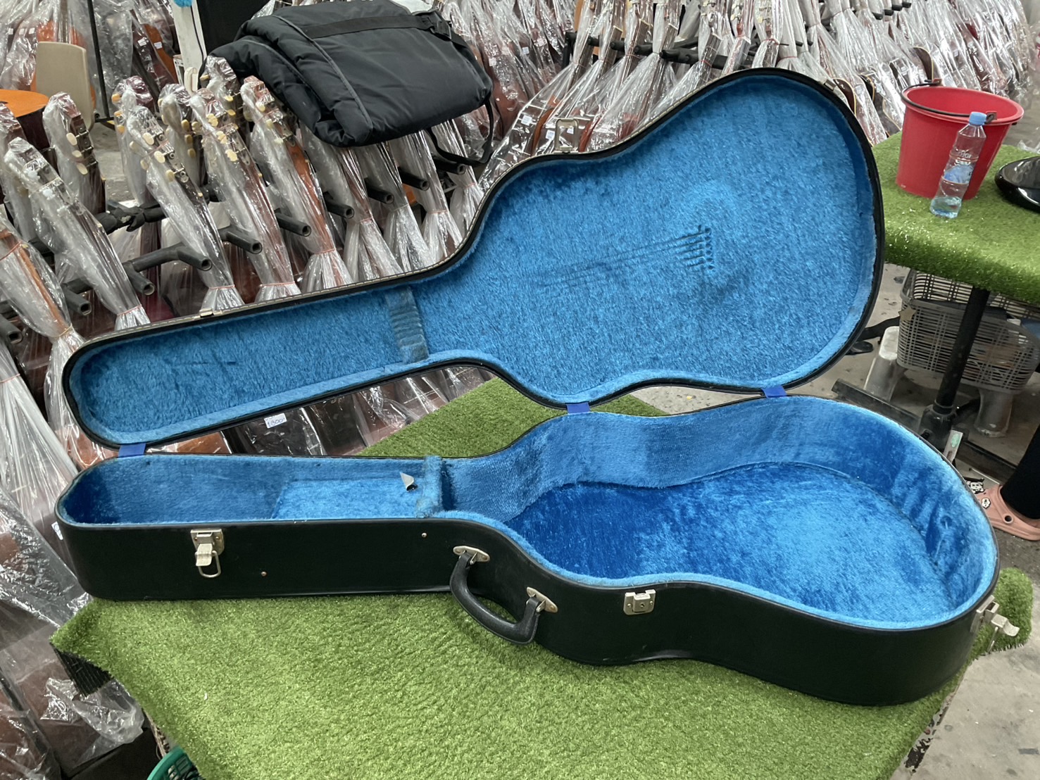 กล่องเคสกีต้าร์โปร่ง