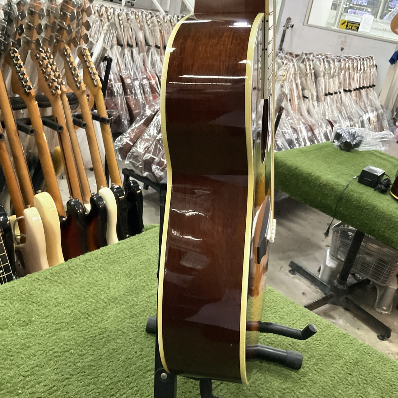 กีต้าร์โปร่ง MORRIS : MF-306TS