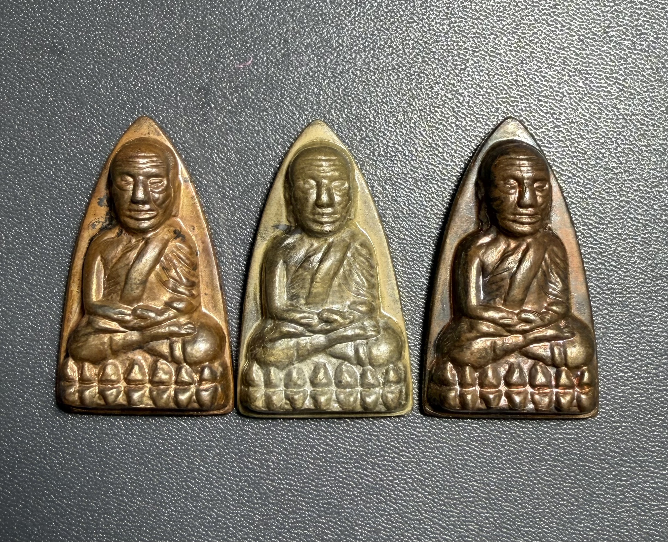 หลวงพ่อทวด (ชุดกรรมการ) Luang Pu Thuad. (Kammakan Set) SKU-02661