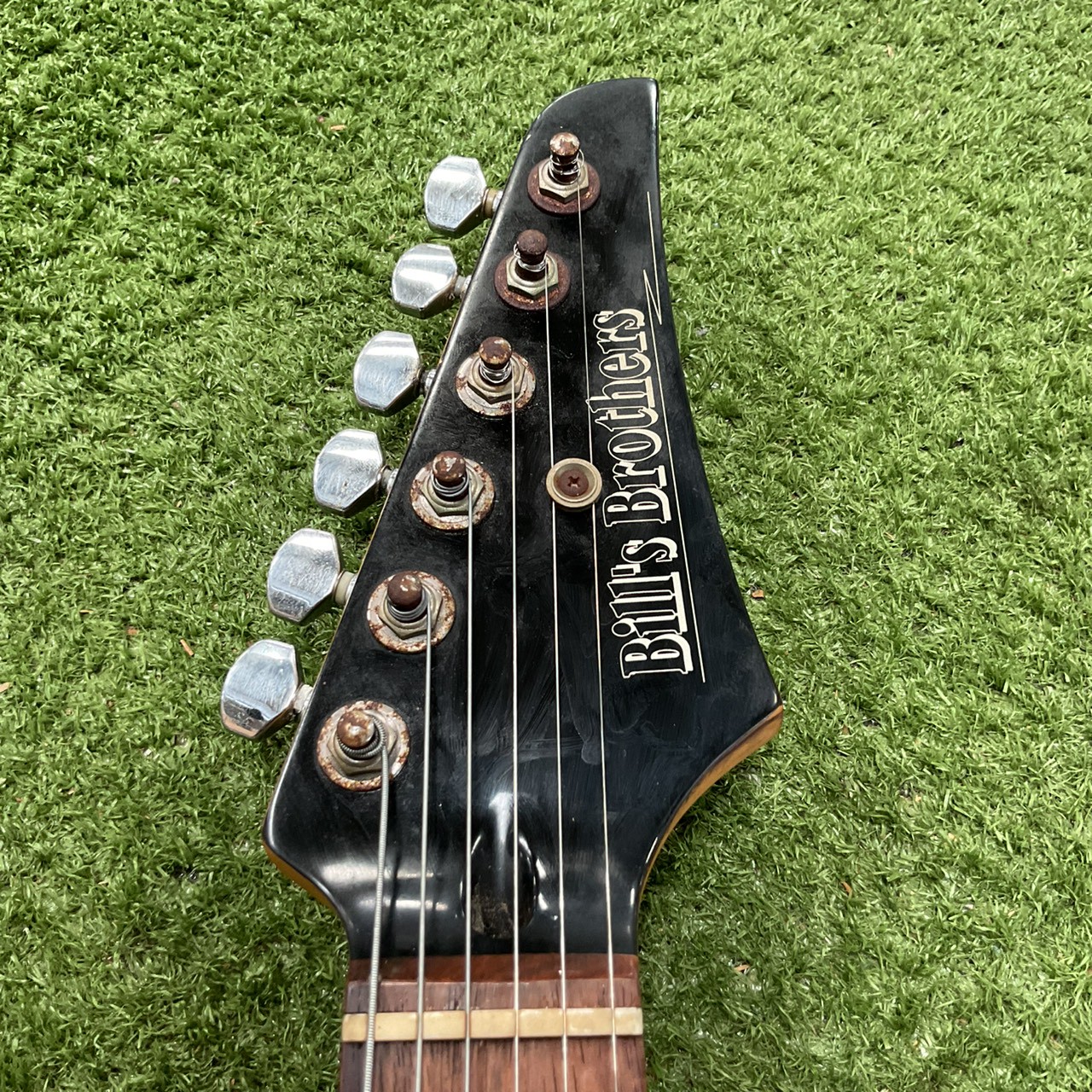 กีต้าร์ไฟฟ้า Bill's Brothers