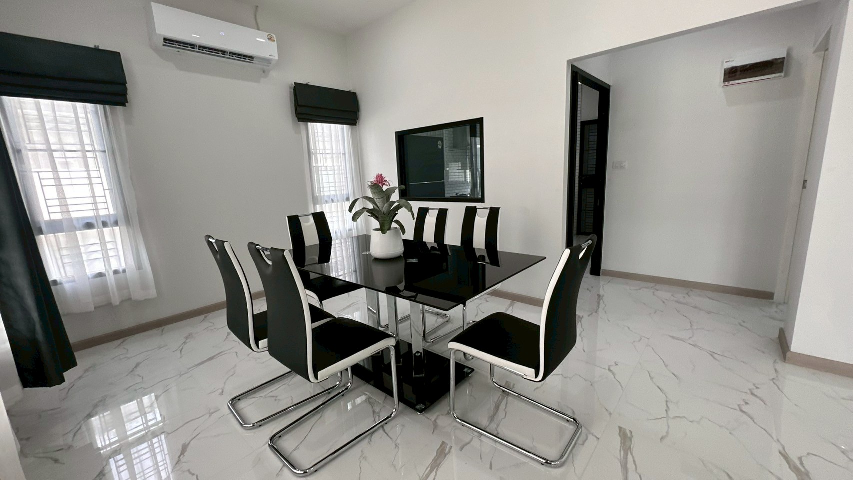 บ้านเช่าพัทยา หนองปลาไหล 3 ห้องนอน 3 ห้องน้ำ บ้านใหม่ ตกแต่งพร้อมอยู่ สวยมาก