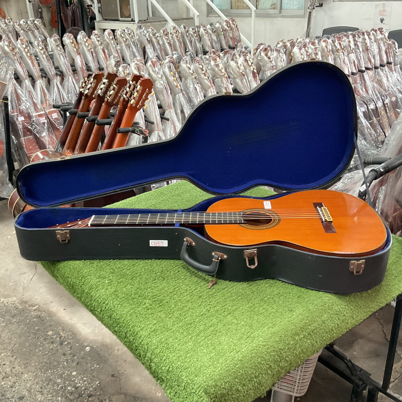 กล่องเคสกีต้าร์คลาสสิค