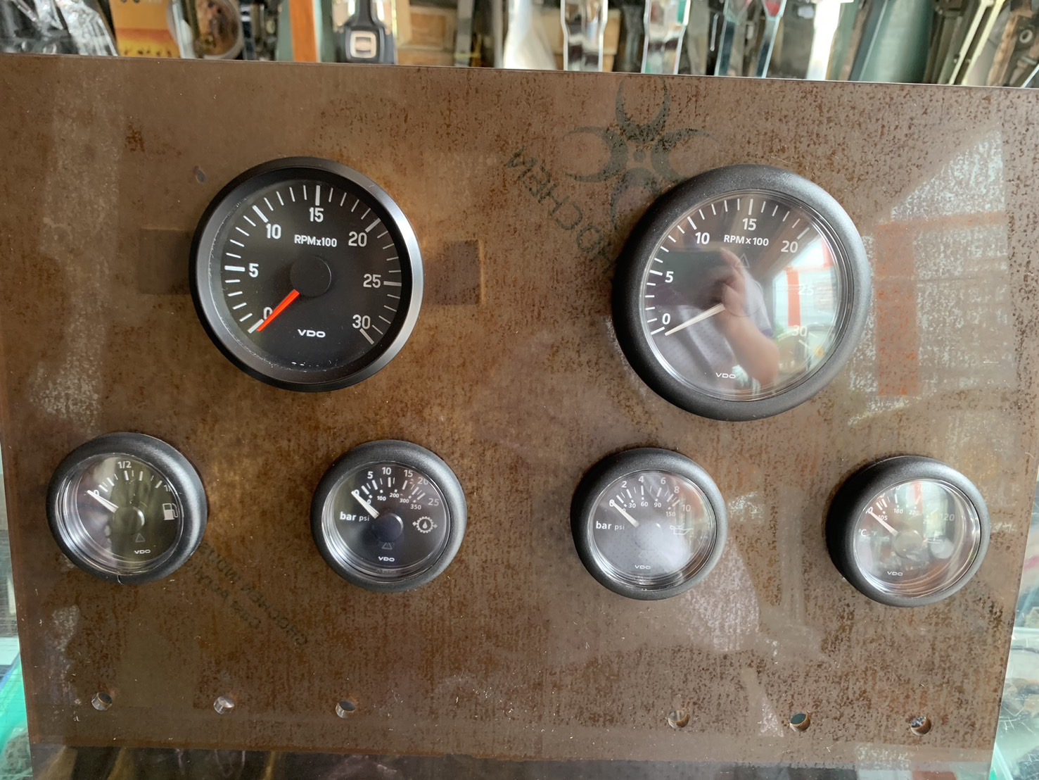 เกจ์วัด VDO วัดรอบ วัดแรงดันน้ำมันเครื่อง วัดระดับน้ำมัน วัดอุณหภูมิ 12V 24V