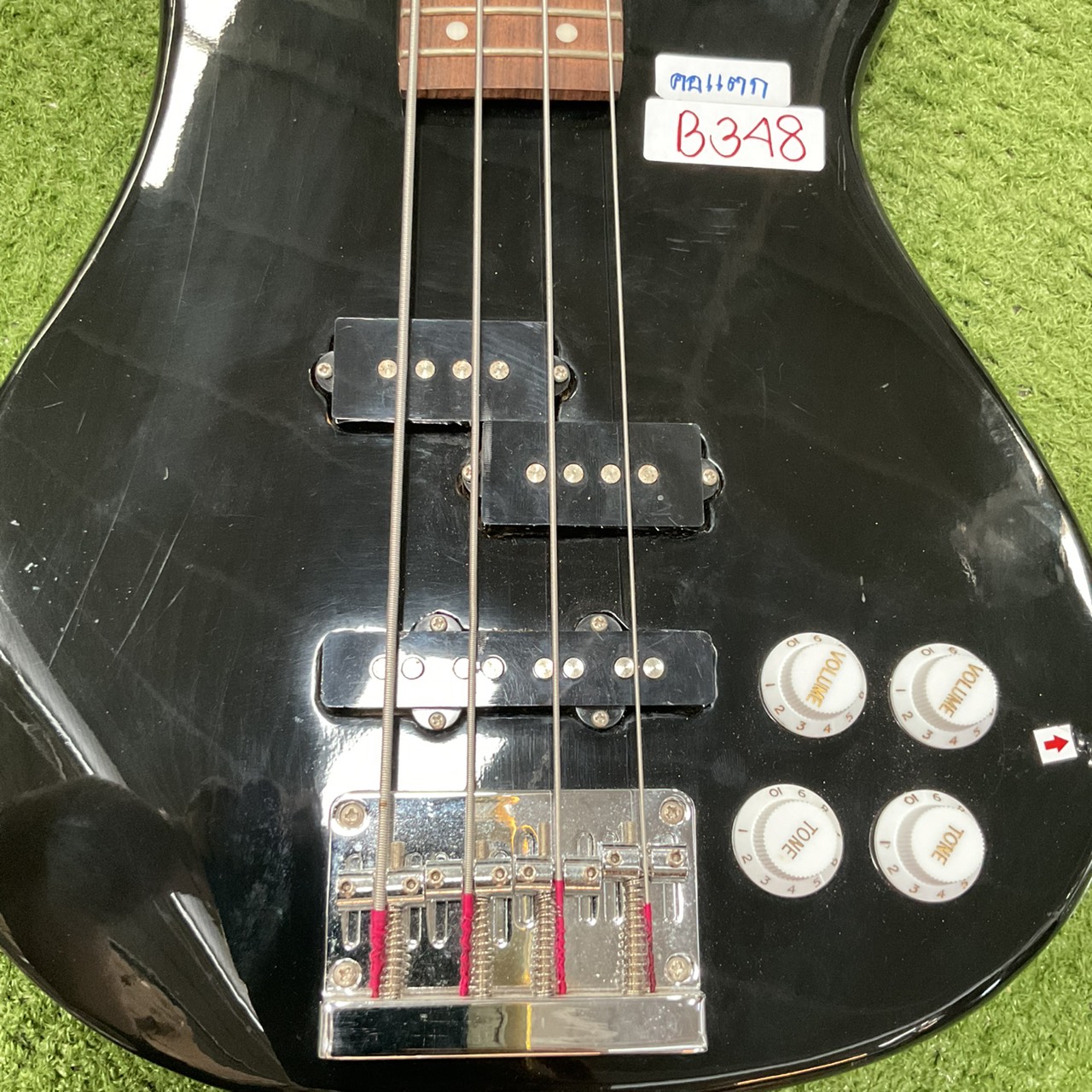 กีต้าร์เบส BUSKER'S