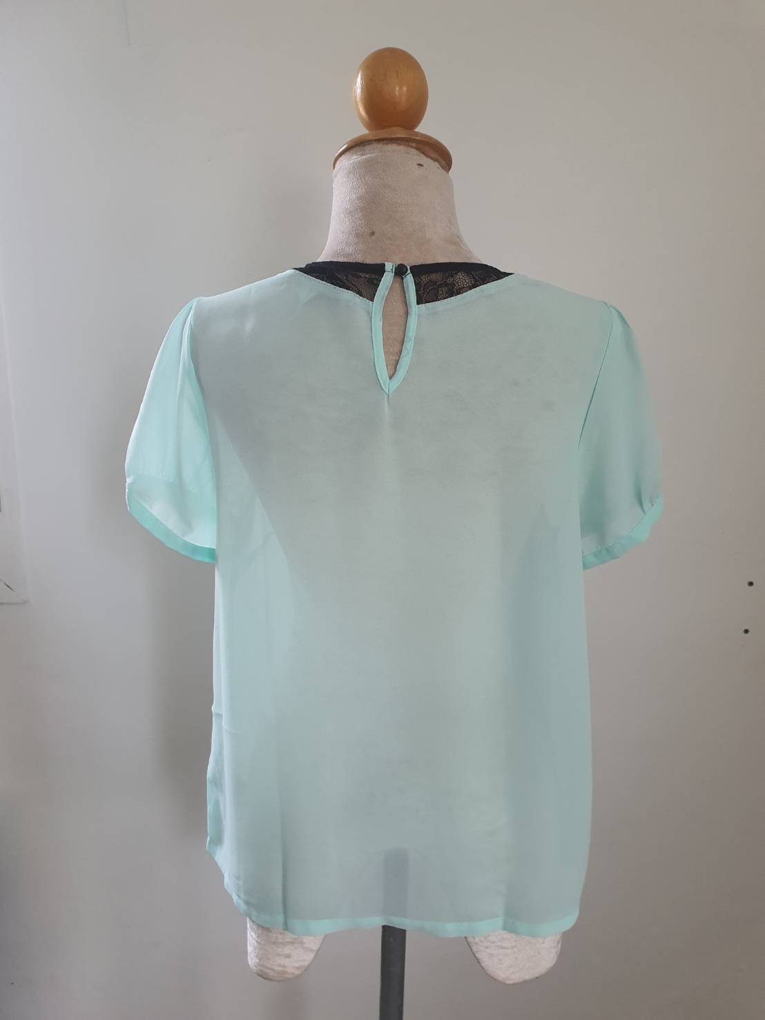 FF05447 เสื้อผ้ามือสอง เขียวมิ้ง แบรนด์ FOREVER21