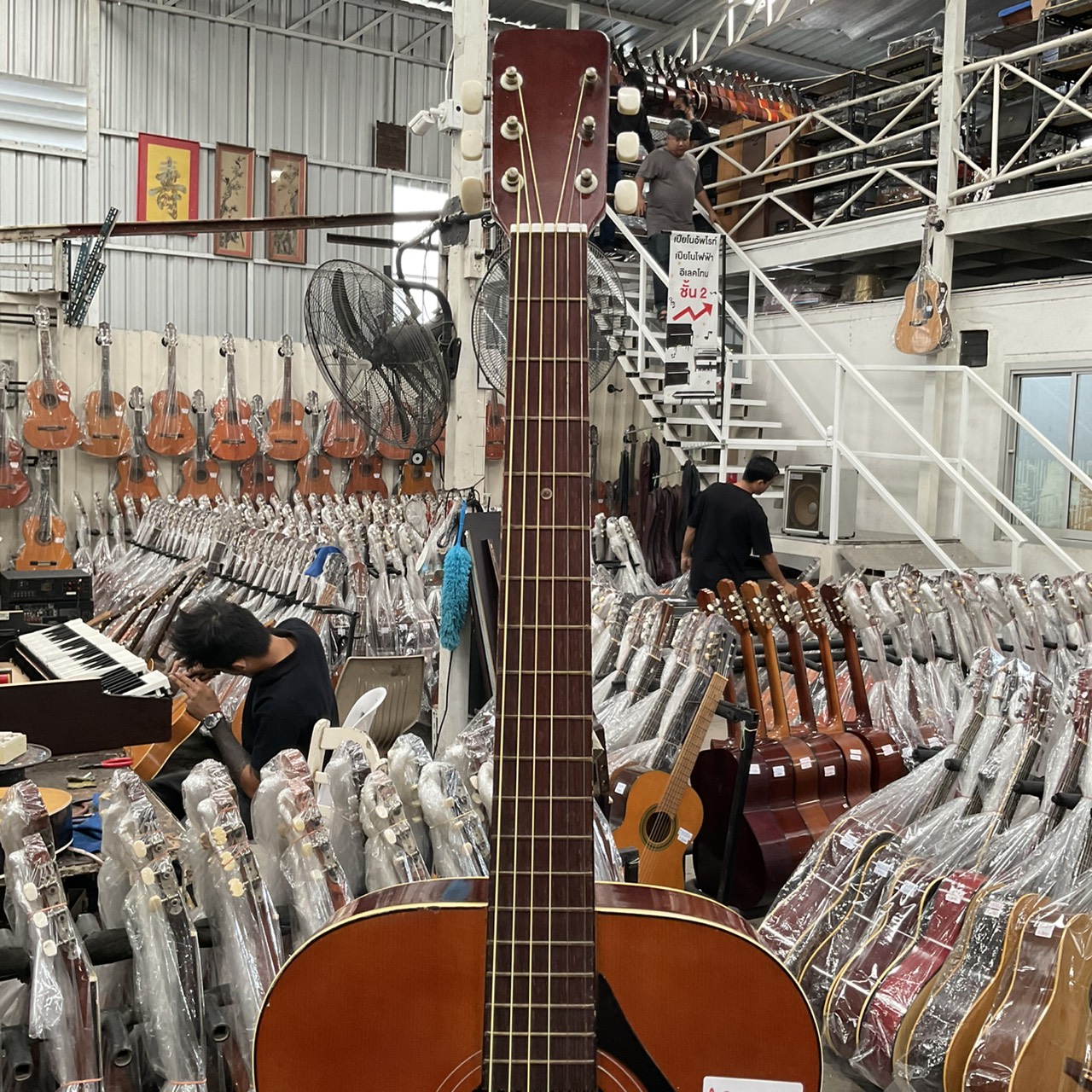 กีต้าร์โปร่ง Flamenco