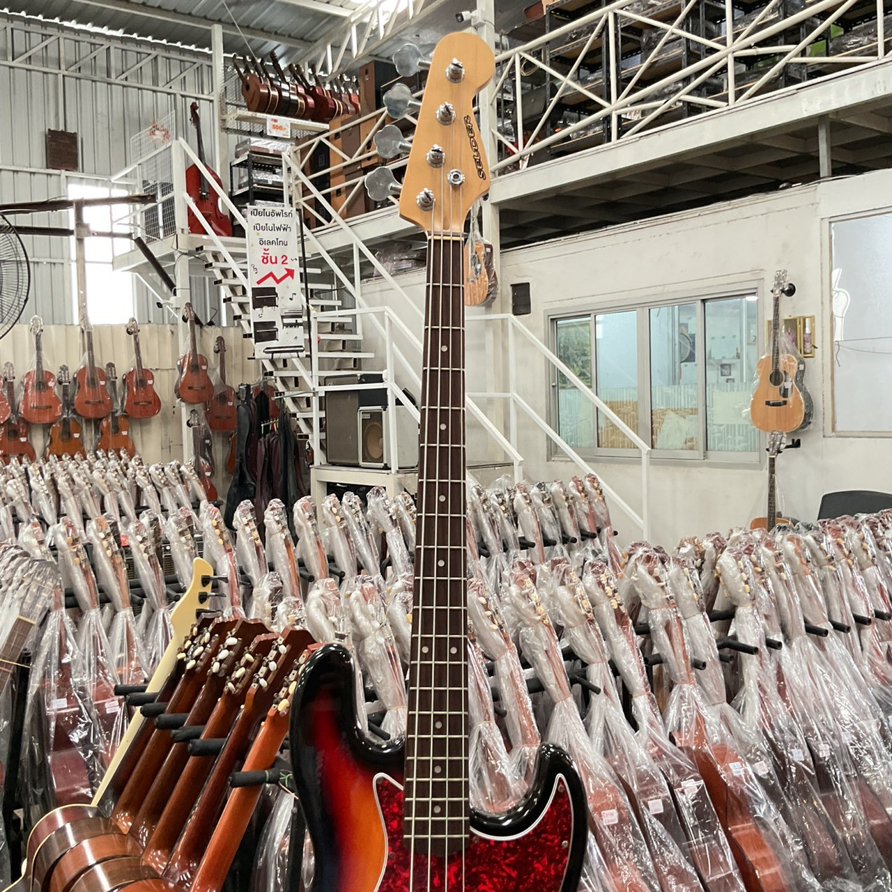 กีต้าร์เบส SELDER