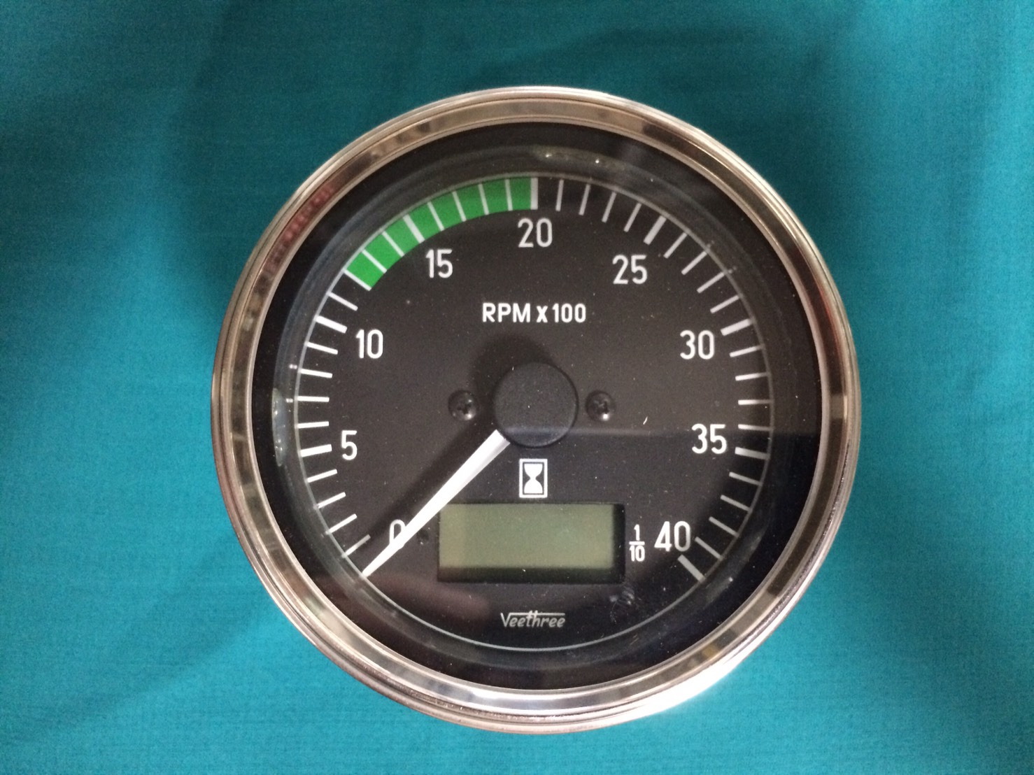 เกจ์วัดรอบไฟฟ้า 4000 รอบ + วัดชั่วโมง LCD ขนาด 3.5 นิ้ว 12V/24V ต่อกับไดชาร์ท