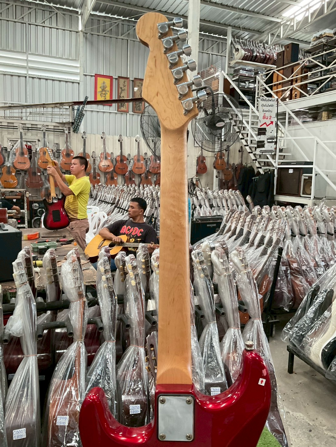 กีต้าร์ไฟฟ้า Legend