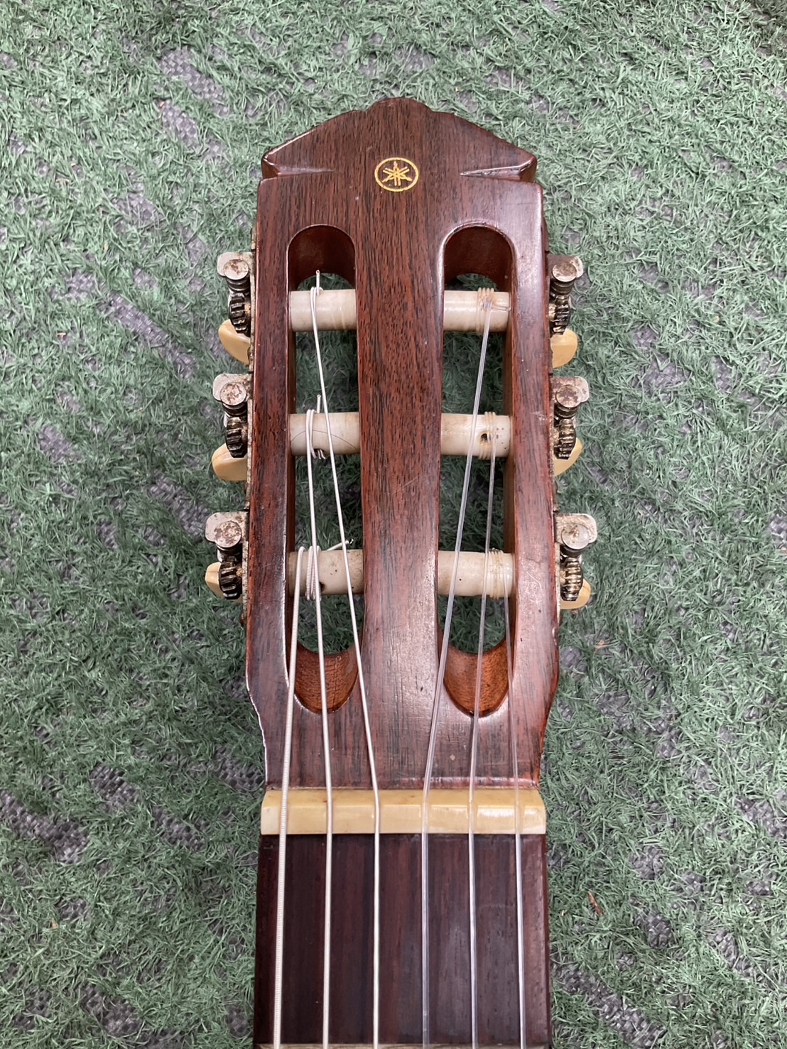 กีต้าร์คลาสสิค YAMAHA : G-100D