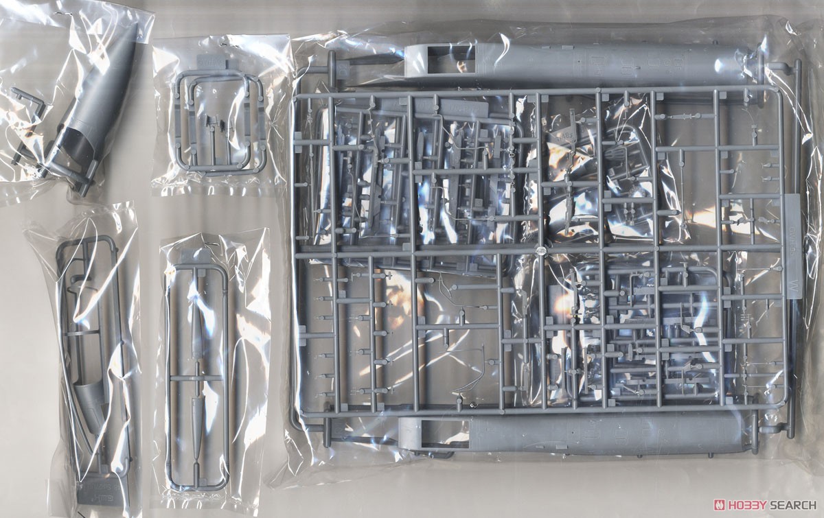 โมเดลเครื่องบิน Great Wall Hobby 1/48 L4827 Su-27UB "Flanker C" Heavy Fighter