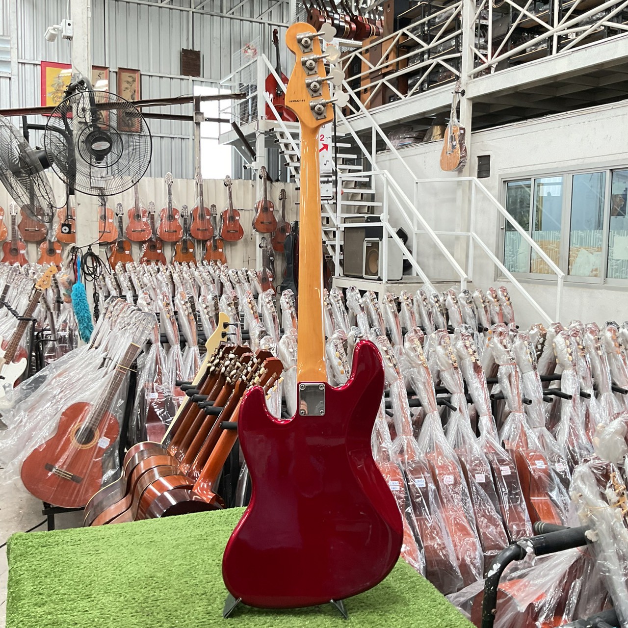 กีต้าร์เบส Grass Roots