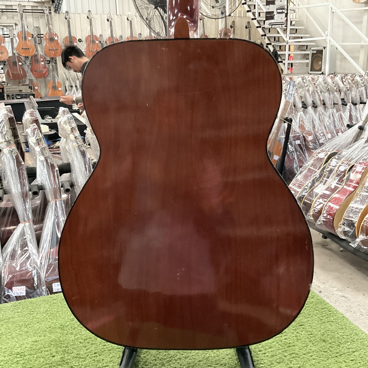 กีต้าร์โปร่ง Hotta : No.100