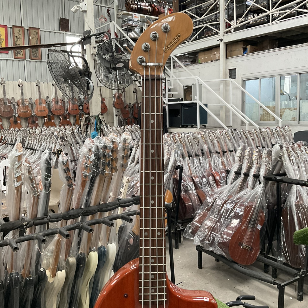 กีต้าร์เบส FERNANDES