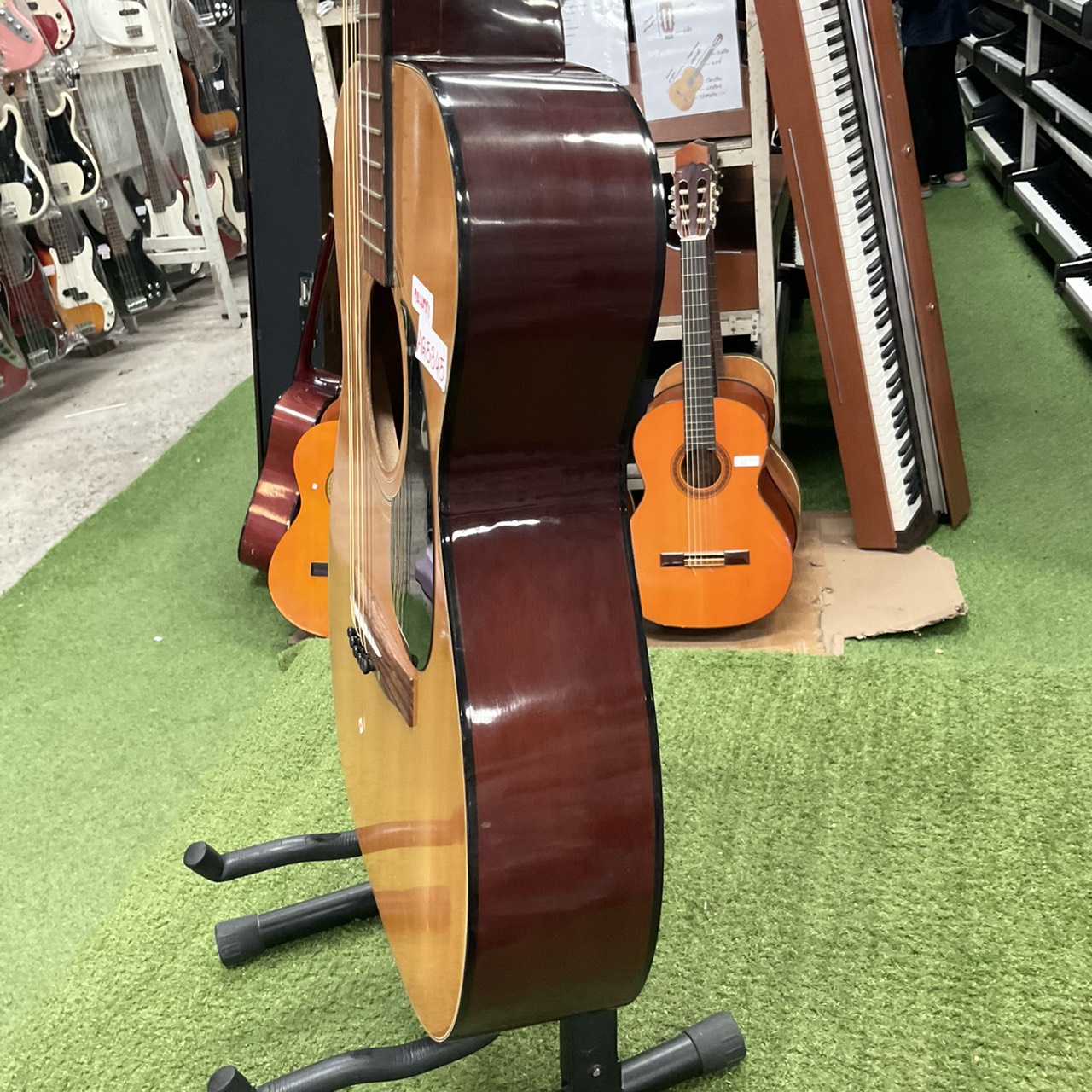 กีต้าร์โปร่ง Horugel : SF150