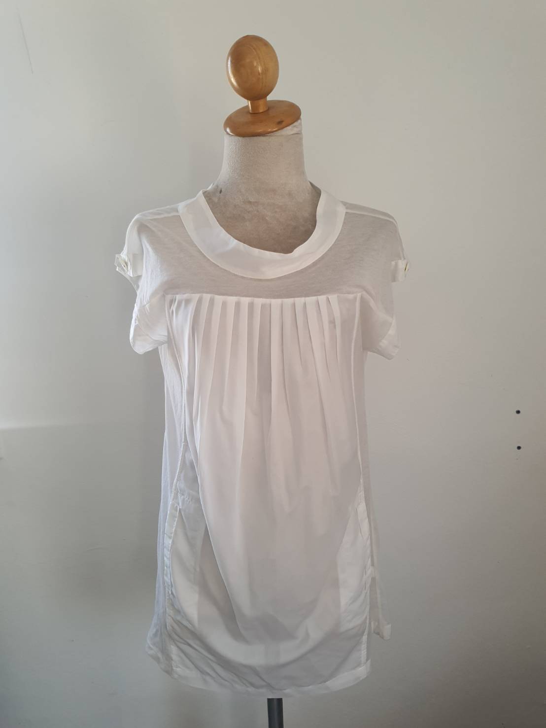 FF05888 เสื้อผ้า มือสอง สีขาว ZEIN อก 36 นิ้ว