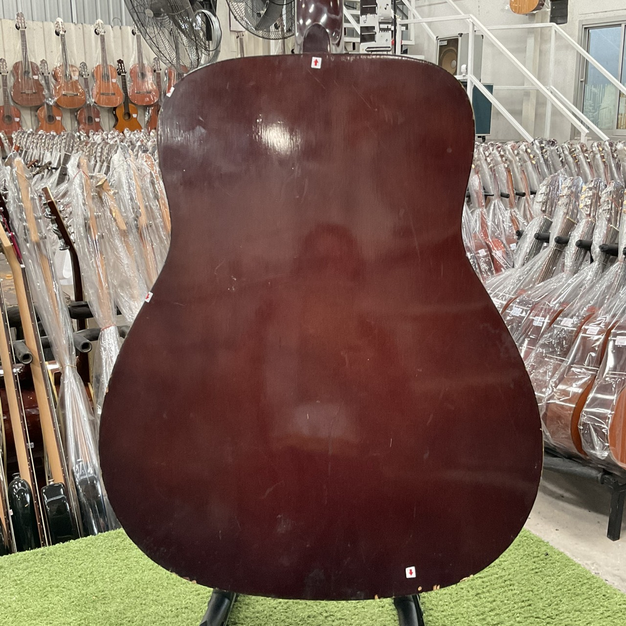 กีต้าร์โปร่ง YAMAHA : F-330J