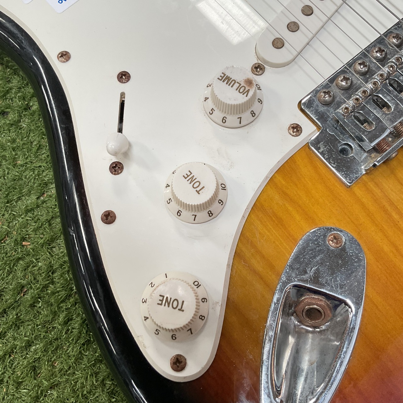 กีต้าร์ไฟฟ้า PLAY TECH (มือซ้าย)