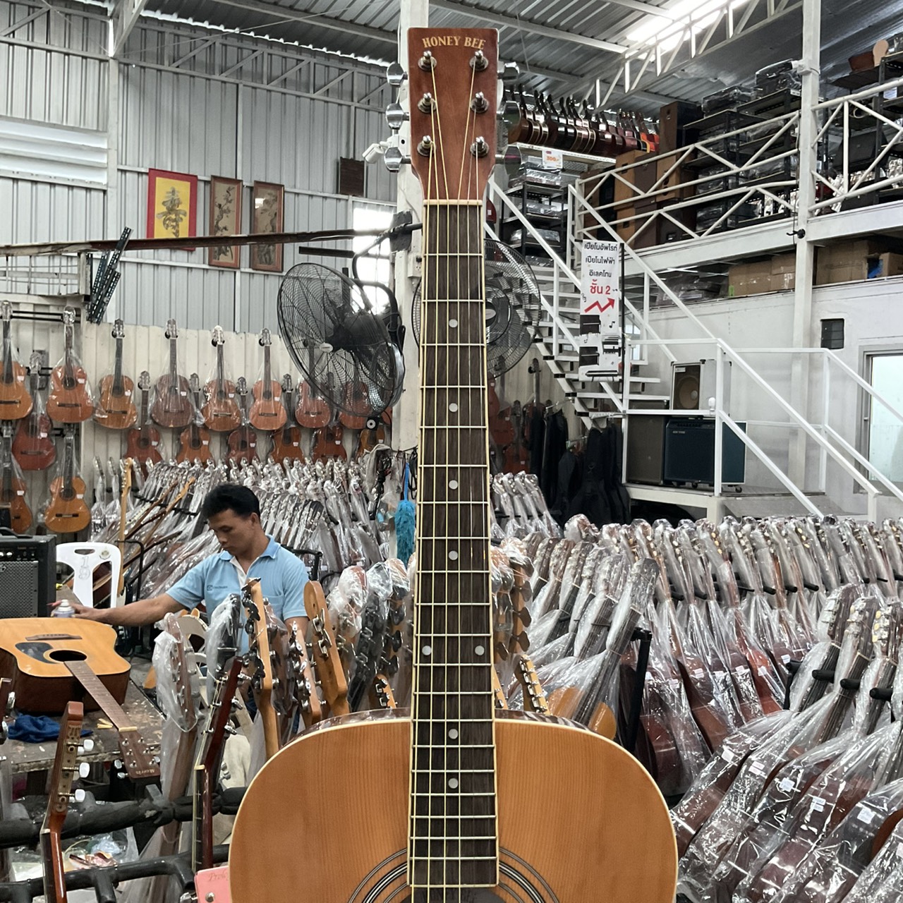 กีต้าร์โปร่ง HONEY BEE : F-15 N