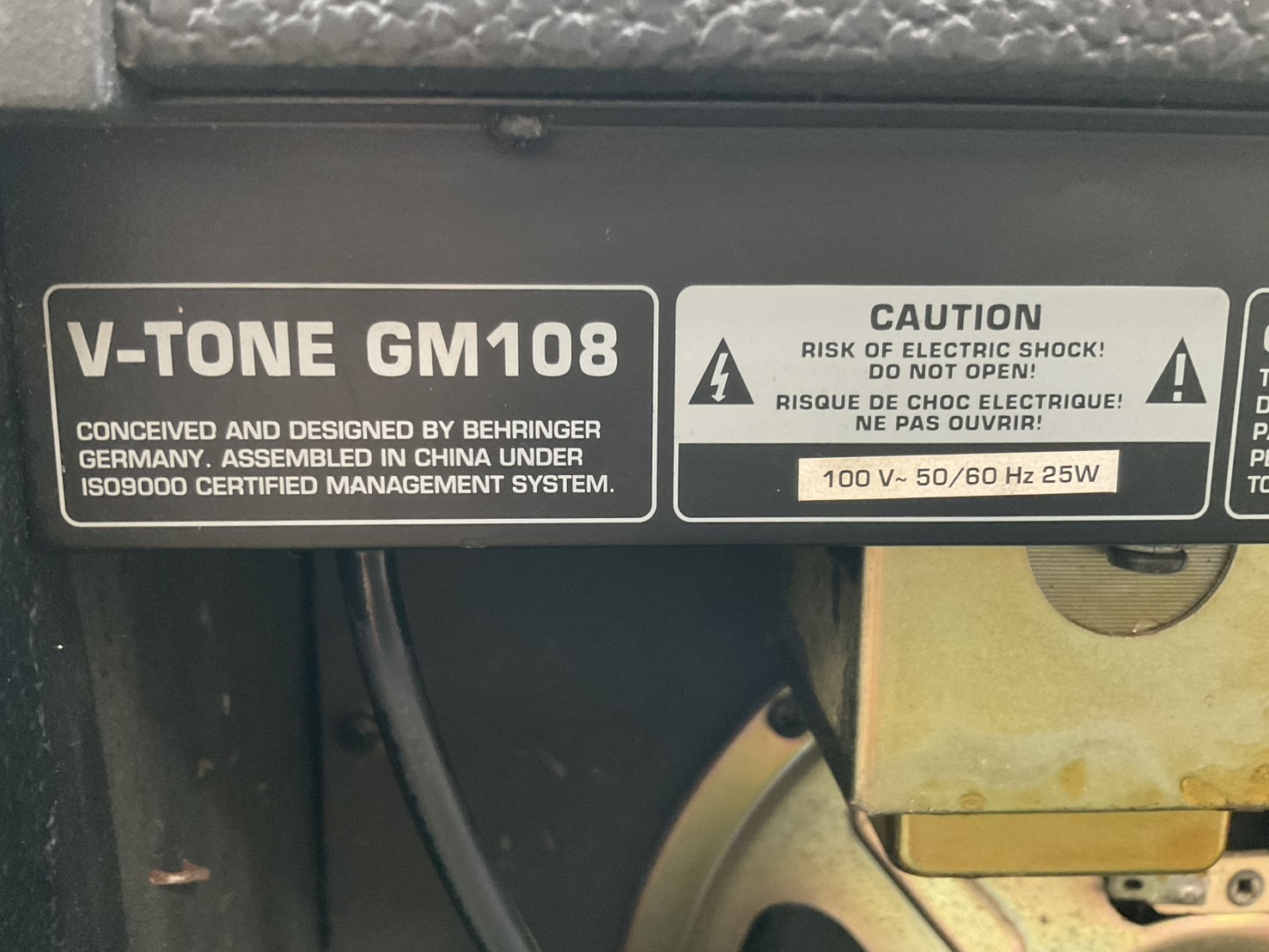 แอมป์กีตาร์ BEHRINGER : V-TONE GM108