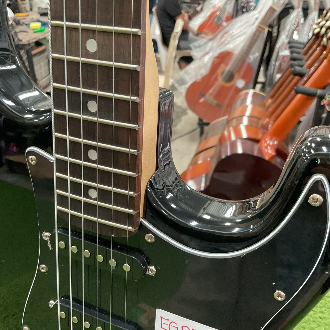 กีต้าร์ไฟฟ้า SELDER