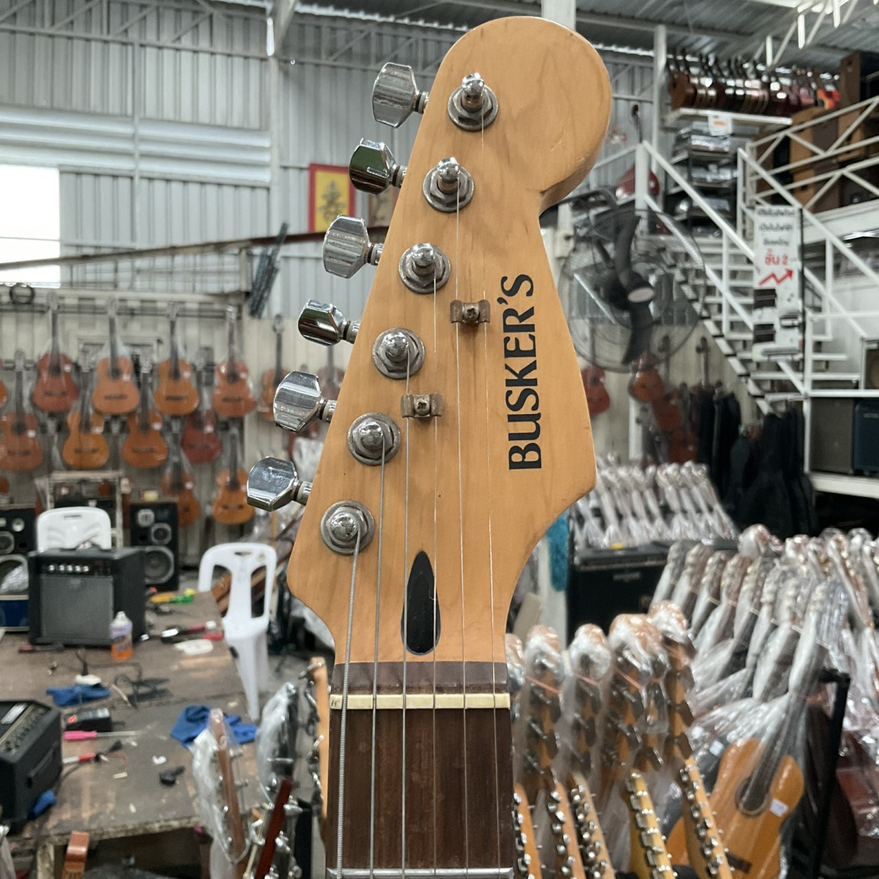 กีต้าร์ไฟฟ้า BUSKER'S