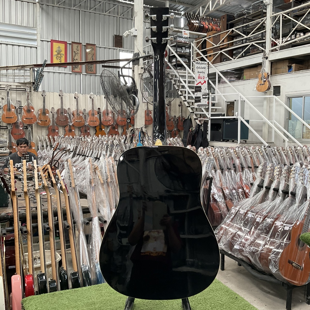 กีต้าร์โปร่ง HONEY BEE : W-15 BK