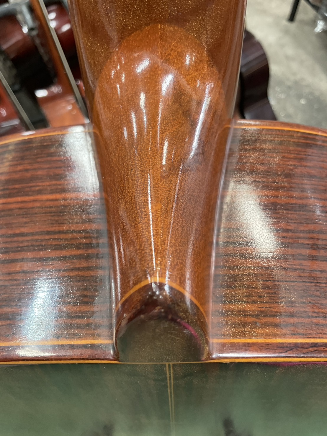 กีต้าร์คลาสสิค Abe Gut : 63D