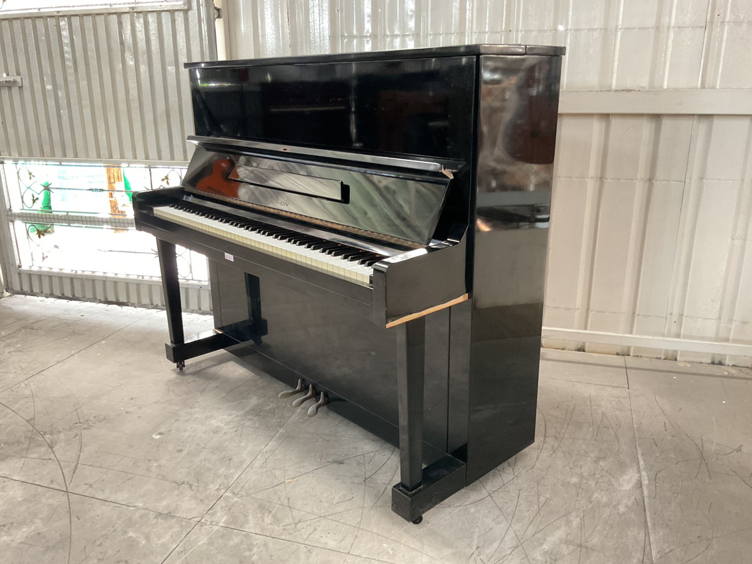 เปียโนอัพไลท์ ZEN-ON : UZ-235