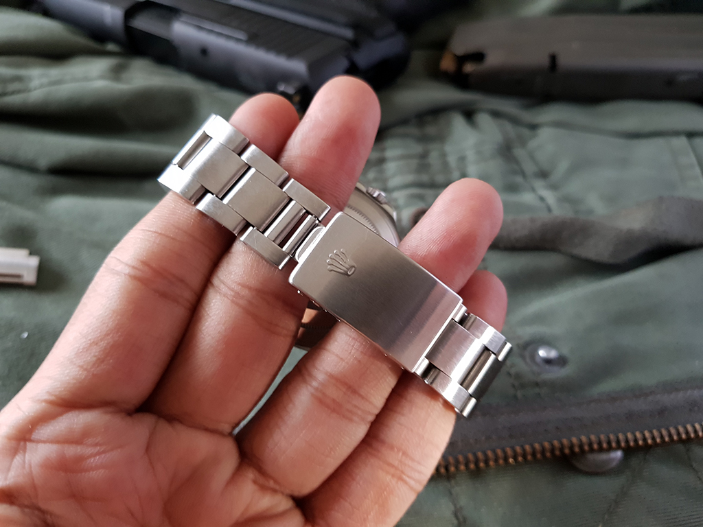 Rolex Explorer 2 GMT พลายน้ำ ทริเที่ยมT25 หน้าขาว เข็มแดง หูรู คออ่อน 40mm Series S ปี 1993