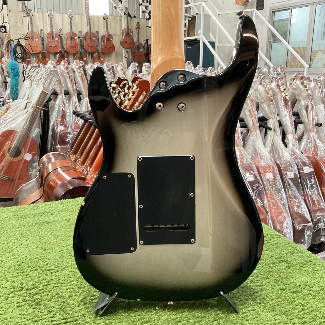 กีต้าร์ไฟฟ้า Aria Pro II : MA