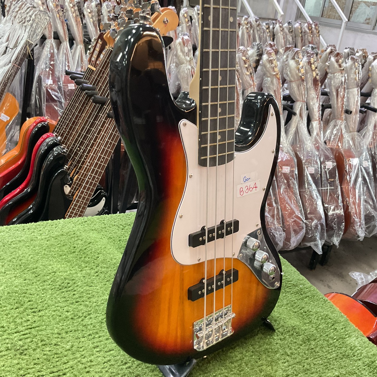 กีต้าร์เบส Sni jer (Gion)