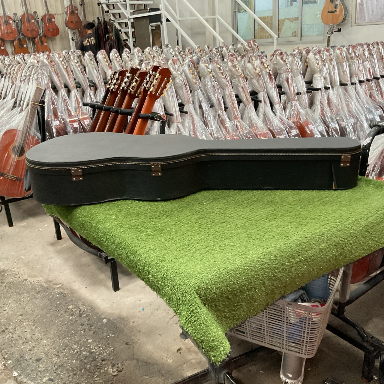 กล่องเคสกีต้าร์คลาสสิค