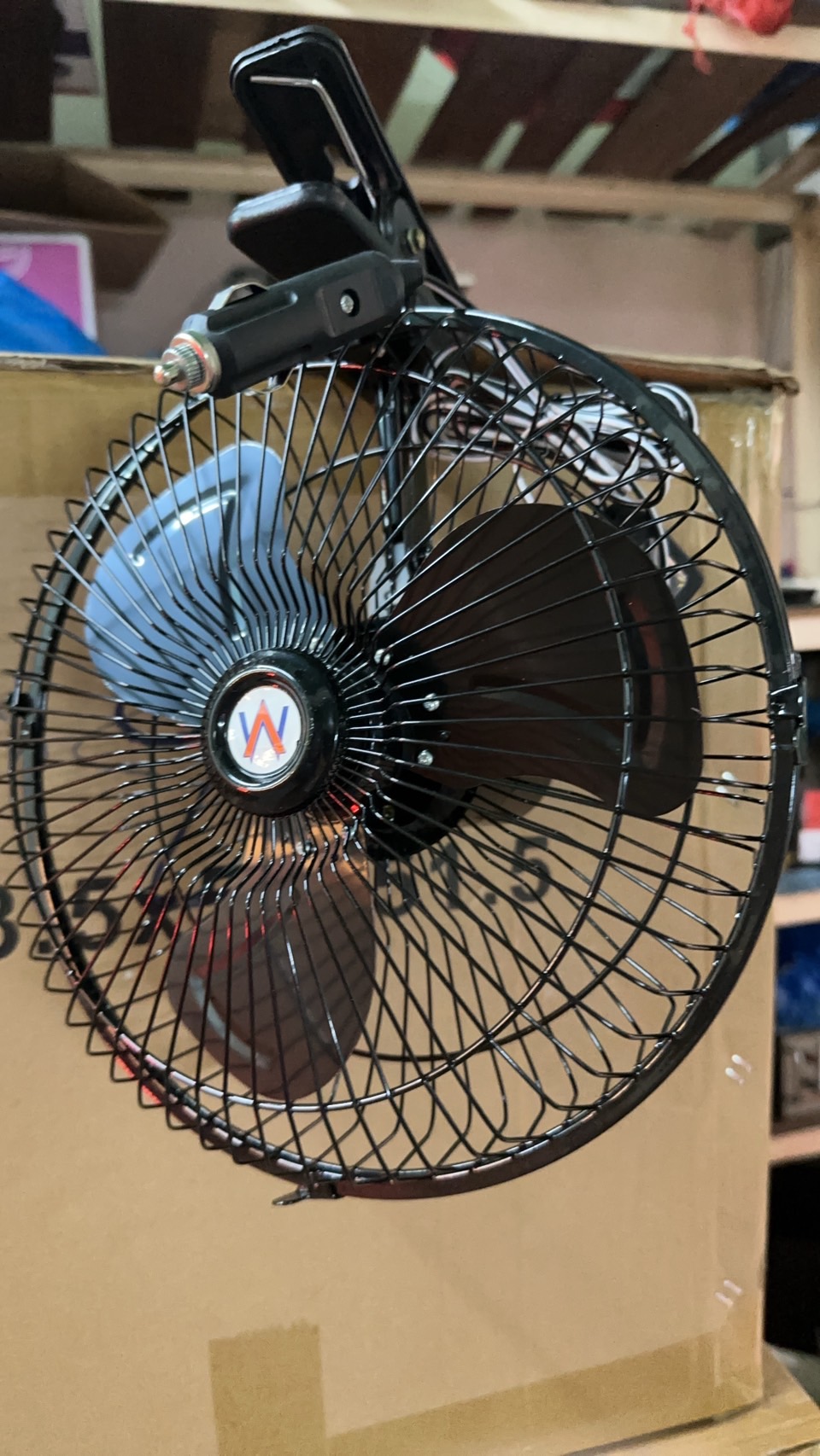 พัดลมส่ายในห้องโดยสารแบบหนีบ 10 นิ้ว 12V 24V