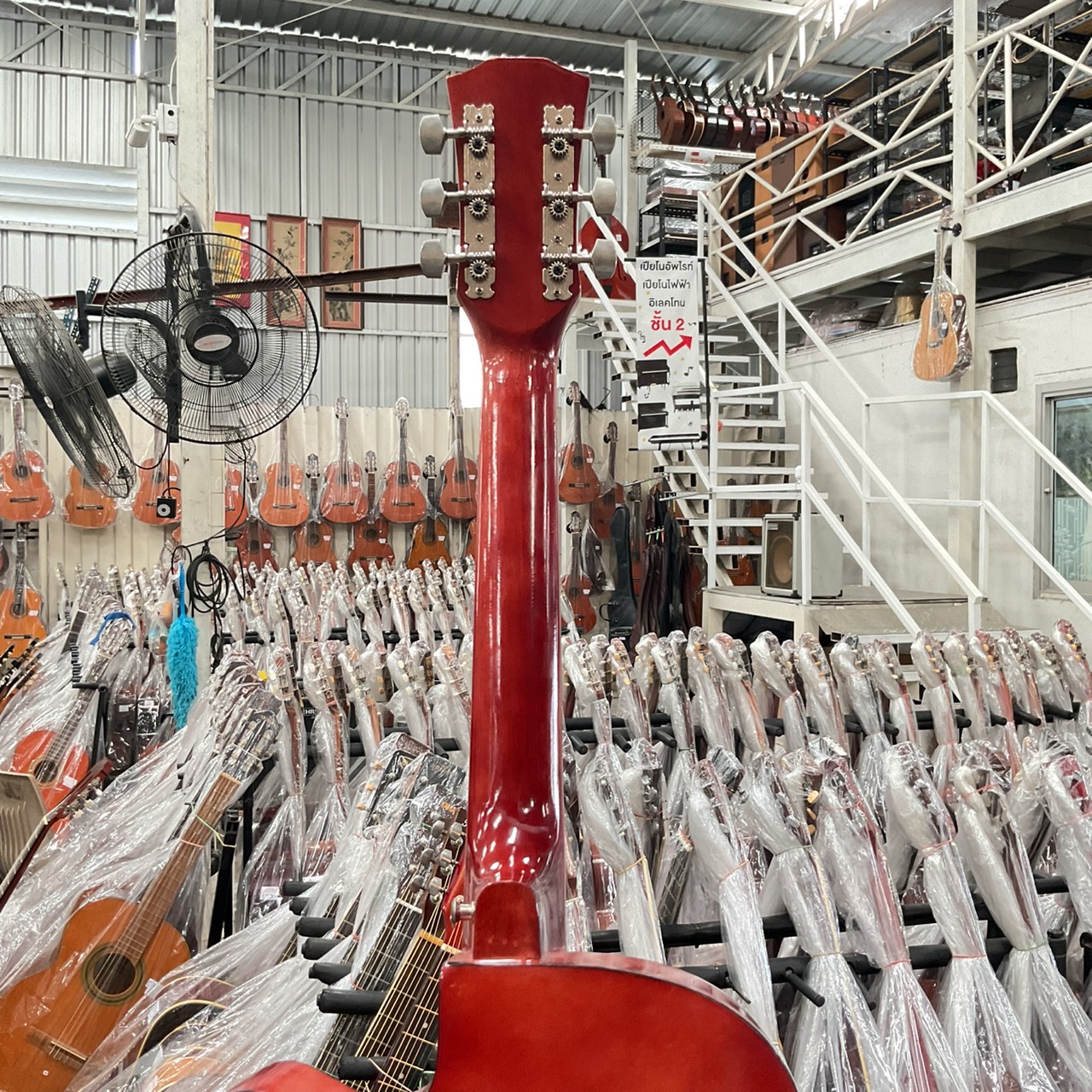 กีต้าร์โปร่ง Venkuri : FT-812