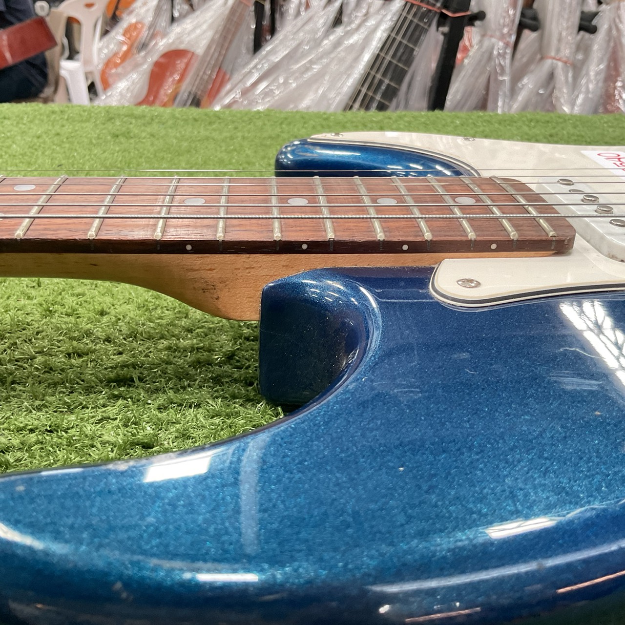 กีต้าร์ไฟฟ้า Legend