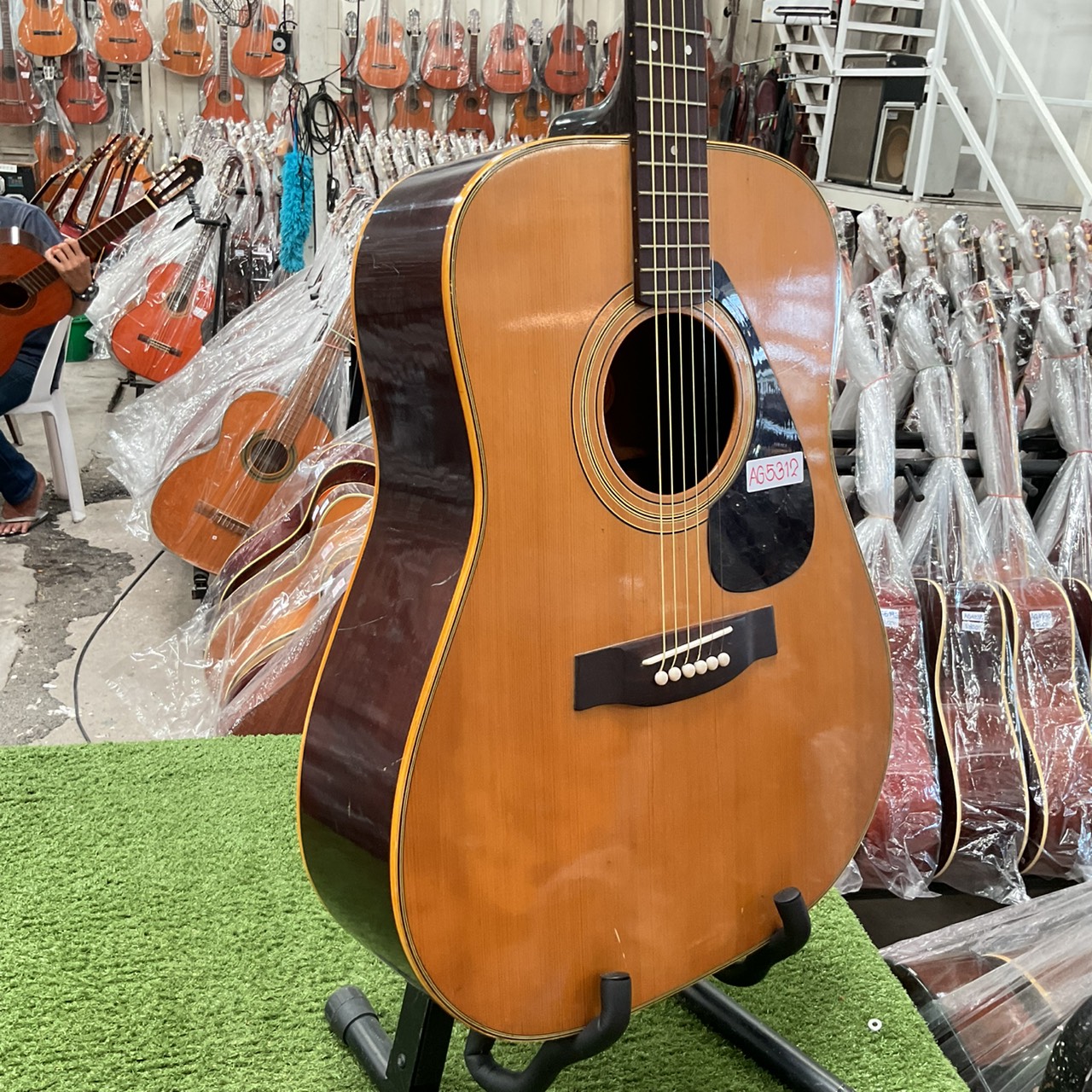 กีต้าร์โปร่ง YAMAHA : FG-151