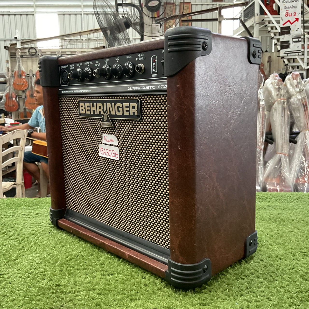 แอมป์กีต้าร์ BEHRINGER : AT108 (ULTRACOUSTIC)