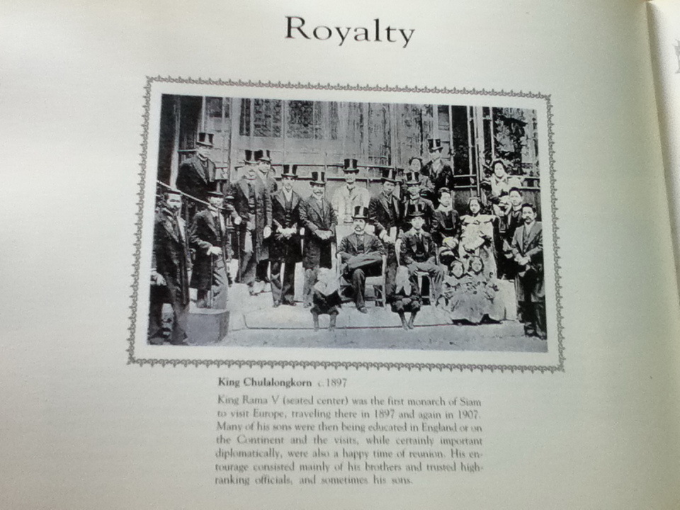 POSTCARDS of old SIAM (ปกแข็งมีใบหุ้มปก)