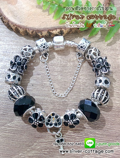 ลูกปัดฉลุลาย 11x9 มม. สีเงินโบราณ **กรุณาเลือกลายด้านใน**