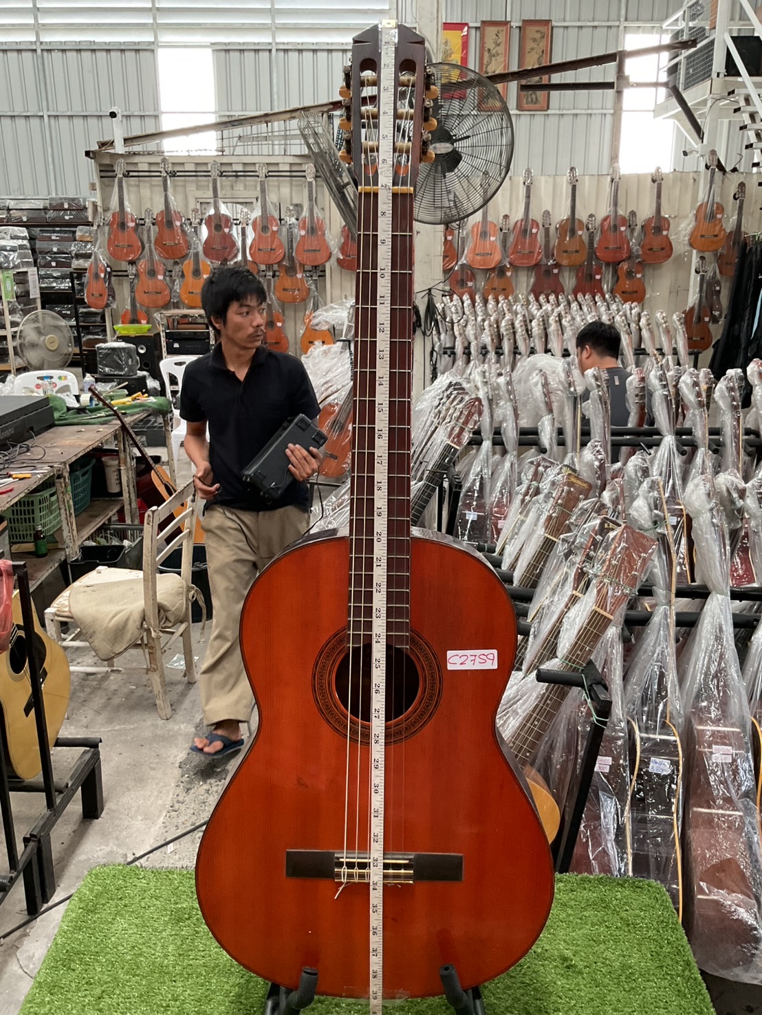 กีต้าร์คลาสสิค YAHAMA : G-70D